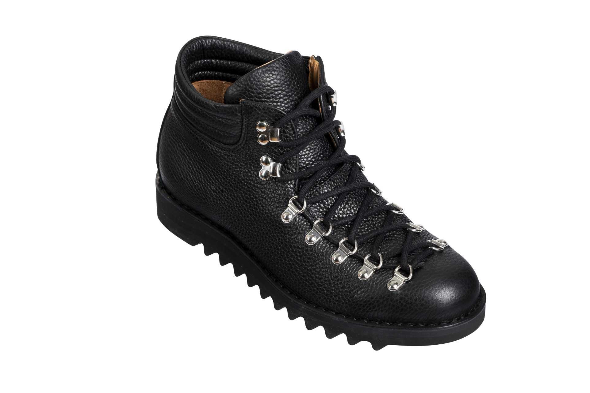 Fracap juodi odiniai auliniai