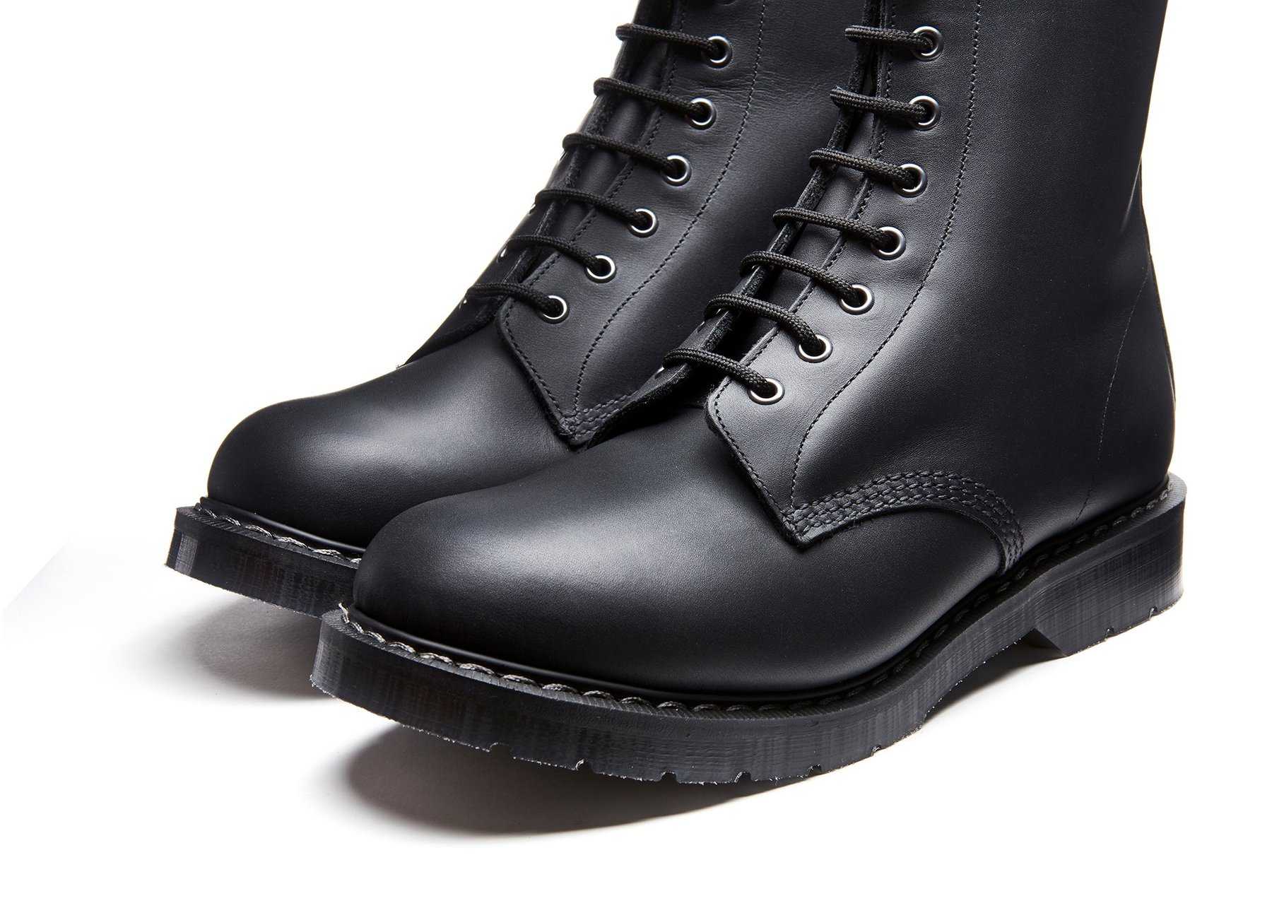 Auliniai batai Solovair Black Greasy 8 Eye Derby Boot