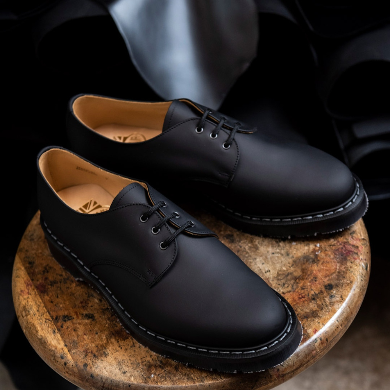 Solovair Black Greasy Gibson Shoe