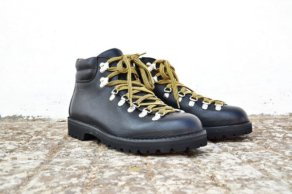 Magnifico M127 Black