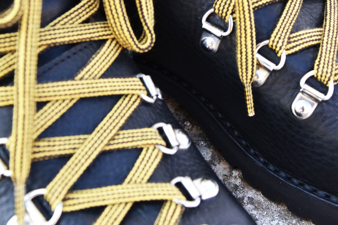 Magnifico M127 Black